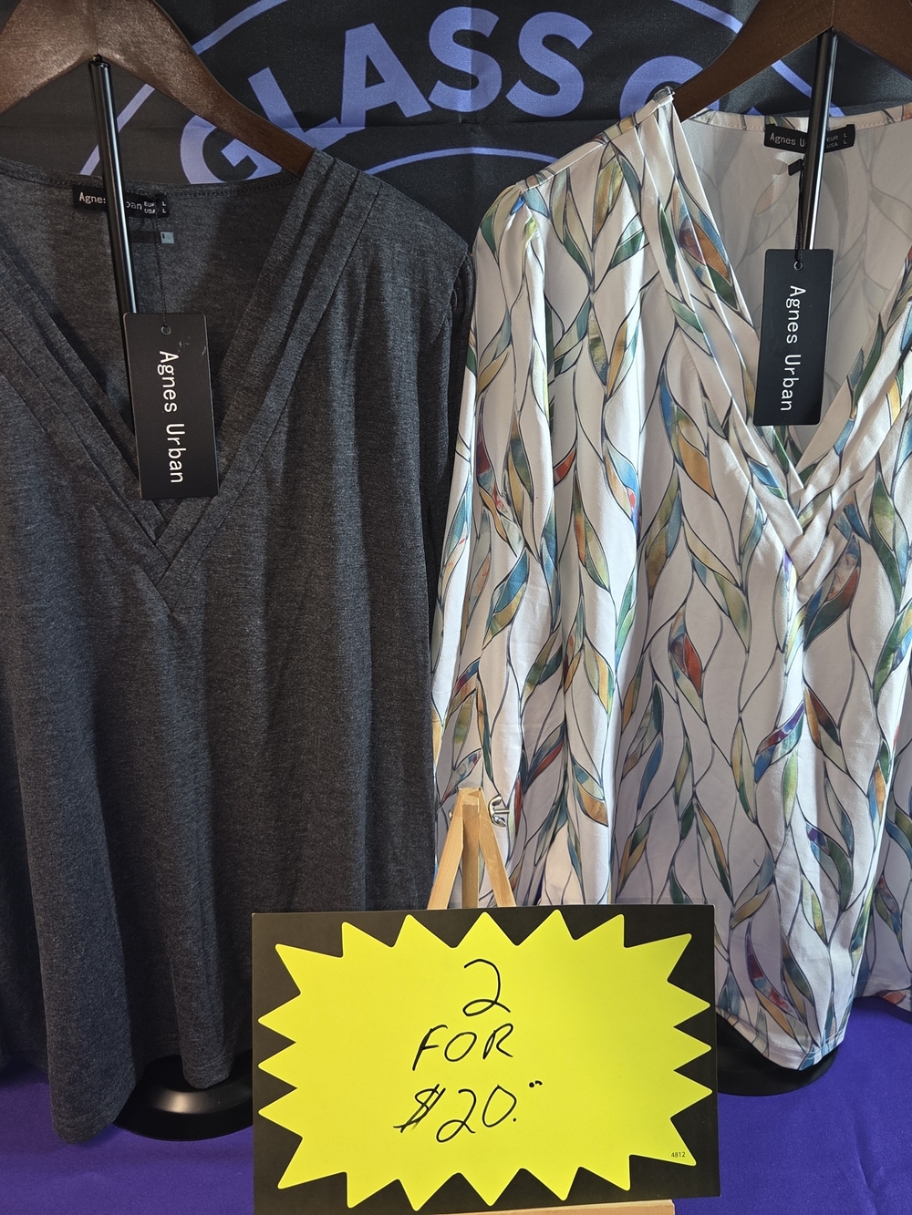 NWT SET OF 2 AGNES URBAN Tops- CHARCOAL GRAY And WHITE MULTI-CLOLOR LEAF PRINT